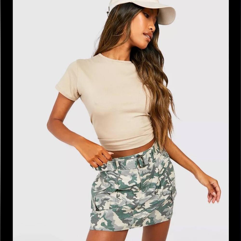 Trendy camo skirt